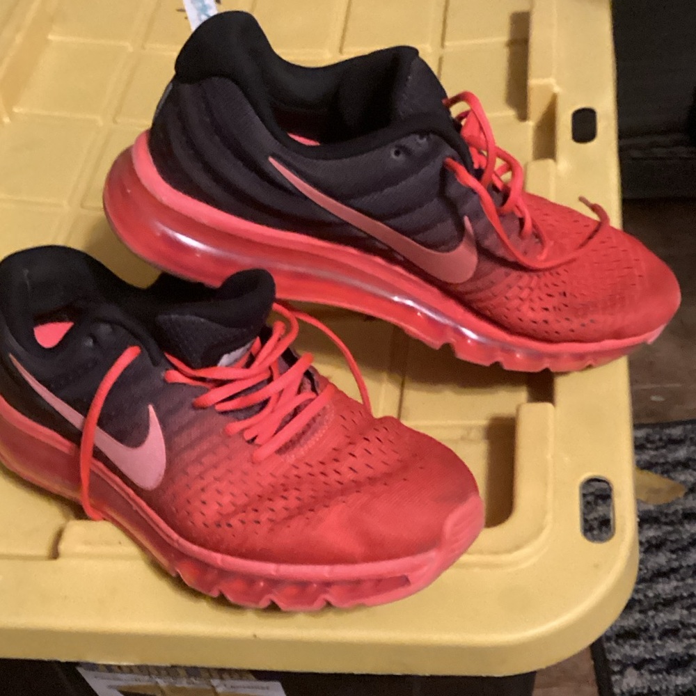Nike Air Max 2017 Black & Red